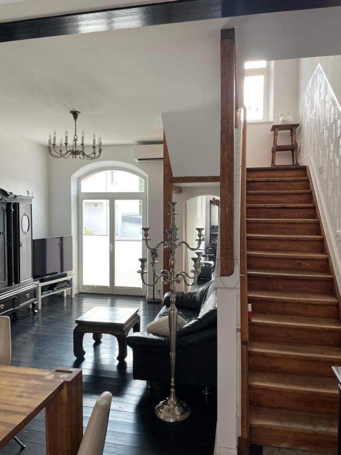 Denkmalgeschuetztes Schmuckstueck Apartment Dusseldorf Bagian luar foto